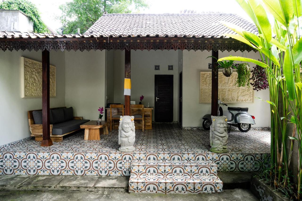 Ari Cottages Ubud ภายนอก รูปภาพ